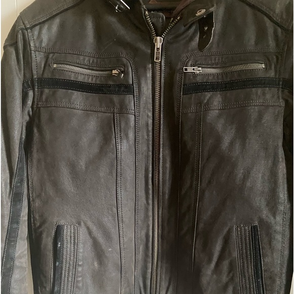 Danier Hooded Mens Leather Jacket (M) $50 - Picture 3 of 9